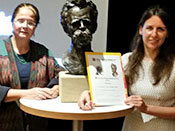Sandra Yvonne Freregger mit Frau Dr. Wachendorff